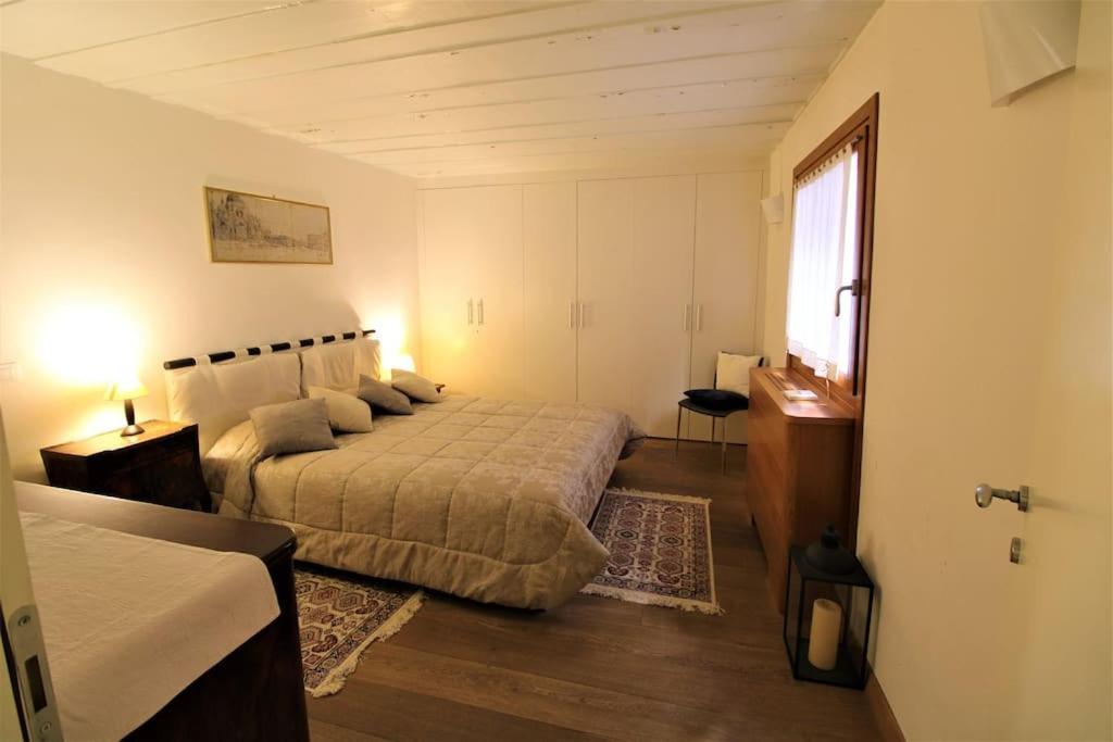 San Marco Charming Apartment With Canal View Venice Exterior photo